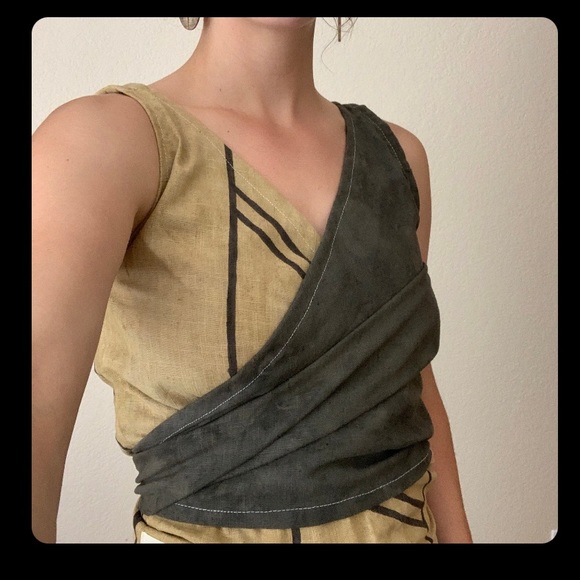 ✨SOLD✨Handmade, hand dyed, plant dyed wrap tank size small Etsy Kemi - Picture 5 of 12